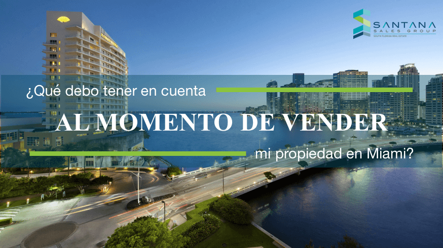 Edificios de Miami iluminados de noche representando factores a tener en cuenta al vender propiedad en Miami