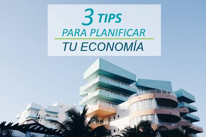 Edificio moderno colorido en Miami representando consejos para planificar tu economia personal